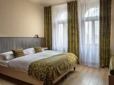 Hotel Superior Prague 3*,